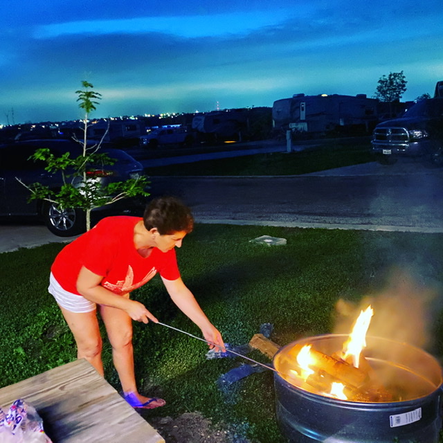 rv-night-life-by-campfire